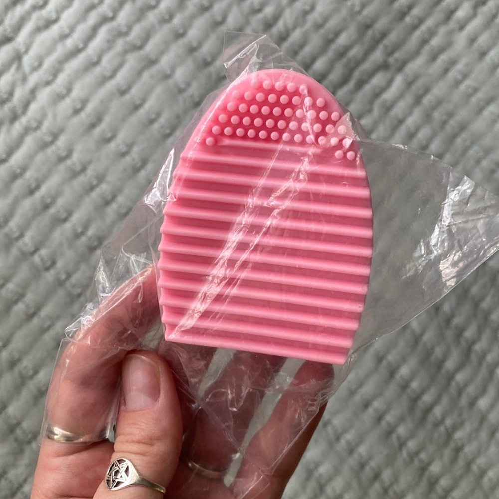 Oscar Charles Make-up Brush Cleaner